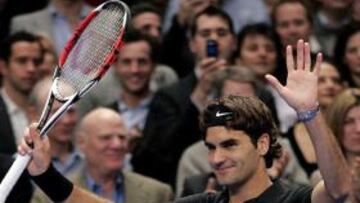 A LO SUYO. Roger Federer continúa protagonizando exhibiciones con su amigo Pete Sampras. La última, en el Madison Square Garden de Nueva York.
