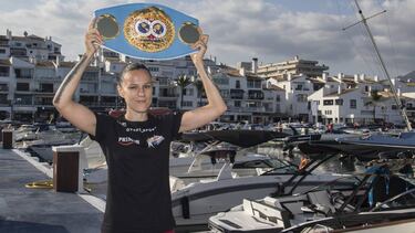 Joana Pastrana gana tirón