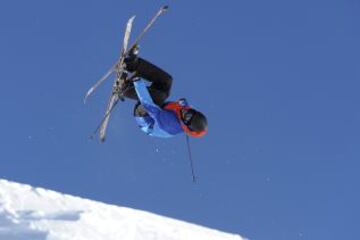 El equipo de halfpipe francés se prepara estos días en Tignes, los Alpes, para los Juegos Olímpicos de Invierno en Sochi. El esquiador Thomas Krief.