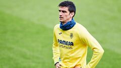 Gerard Moreno of Villarreal CF warms up before the Spanish league, La Liga Santander, football match played between SD Eibar SAD and Villarreal CF at Ipurua stadium on March 14, 2021 in Eibar, Spain.
 AFP7 
 14/03/2021 ONLY FOR USE IN SPAIN