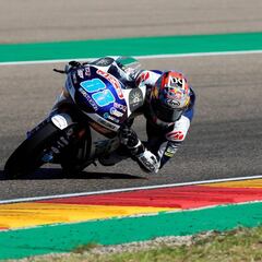 Exhibición de Martín de principio a fin, con Bezzecchi segundo