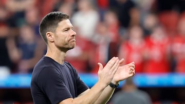 Xabi Alonso durante un partido de Bundesliga contra el Leipzig.