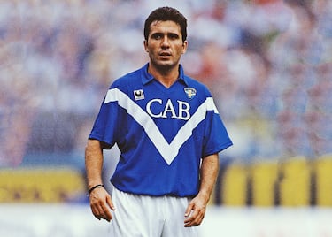 Conocido como "El Maradona de los Cárpatos", se considera el mejor futbolista rumano de la historia. Su paso por el Brescia vino tras su fichaje por el Real Madrid. Hagi permaneció en el Real Madrid 2 años, siendo después vendido al Brescia italiano. Con el Brescia, Hagi subió el equipo a la Serie A.