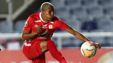 Luis Sánchez durante un partido de América de Cali por Copa Libertadores.