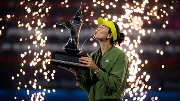 Garbine Muguruza of Spain with the champions trophy after the final of the 2021 Dubai Duty Free Tennis Championships WTA 1000 tournament
 AFP7 
 13/03/2021 ONLY FOR USE IN SPAIN
