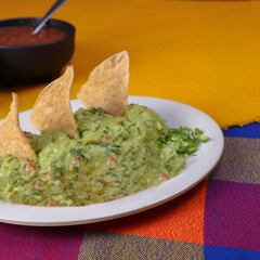 Cómo preparar el guacamole para el Super Bowl: recetas, ingredientes, salsas y con qué comerlo