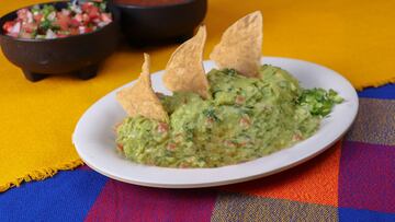 Cómo preparar el guacamole para el Super Bowl 2024: recetas, ingredientes, salsas y con qué comerlo