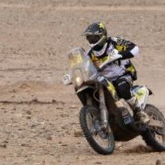 Quintanilla remata tercero y se acerca al podio de la General