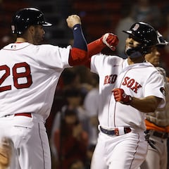 Xander Bogaerts da victoria a Red Sox sobre Astros pese a lluvia