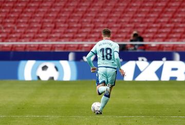 Jorge De Frutos aprovecha que Oblak subi¨® a intentar el empate del Atleti, para marcar a puerta vac¨ªa el 0-2 definitivo.
