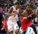 John Wall se come a los Pistons