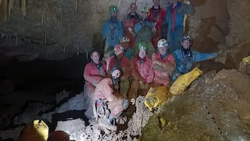 Conectan la cueva más larga de España: 206 kilómetros