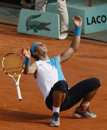 Rafa Nadal en Roland Garros de 2007, ganó a Roger Federer por 7-5, 6-4, 6-2.