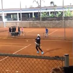 Nadal vuelve a entrenar... sobre tierra batida