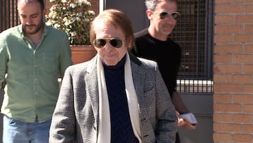 El cantante Rapahel sale de su agencia de representación, a 31 de marzo de 2025, en Madrid (España).
FAMOSOS;ENFERMEDAD;REPRESENTACIÓN;CONCIERTOS
Europa Press TV
31/03/2025