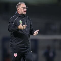 Afición del Necaxa encara a Andrés Lillini en CDMX