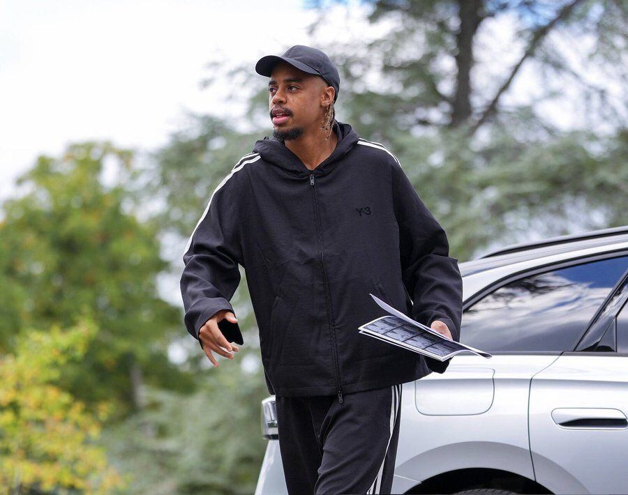 Nuevo lío: el PSG manda a Barcola con sus radiografías en la mano