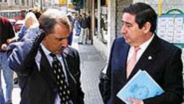 <b>ACUERDO</B>. Lendoiro y Santos se reunieron y el acuerdo fue rápido.