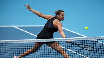 Beijing (China), 04/10/2024.- Aryna Sabalenka of Belarus in action during her Women's Singles quarter-finals match against Karolina Muchova of Czech Republic in the China Open tennis tournament in Beijing, China, 04 October 2024. (Tenis, Bielorrusia, República Checa) EFE/EPA/ANDRES MARTINEZ CASARES