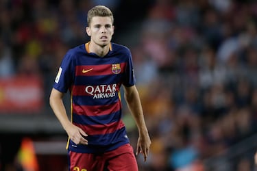 Canterano del Girona, firmó por el Barcelona en 2014 para jugar en el Barça B. En el primer equipo, Gerard Gumbau tuvo una participación discreta pero significativa durante su etapa en el FC Barcelona. Formó parte del primer equipo entre 2015 y 2017, aunque su protagonismo se centró principalmente en el filial. En total, disputó 9 partidos oficiales con el primer equipo, acumulando 327 minutos de juego, sin marcar goles. Su debut se produjo en la Copa del Rey, y también tuvo apariciones en La Liga y competiciones internacionales.

A pesar de no consolidarse como titular, Gumbau fue parte del plantel en una época dorada del club, logrando títulos como dos Ligas, dos Copas del Rey, una Supercopa de Europa y un Mundial de Clubes. Su paso por el Barça le sirvió como trampolín para continuar su carrera en otros equipos de Primera División.