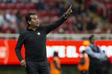 Así le ha ido en el debut a los interinos de Chivas