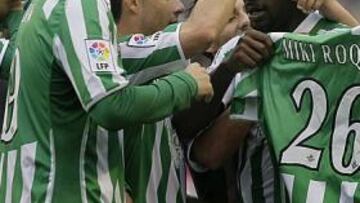 El Betis golea con doce