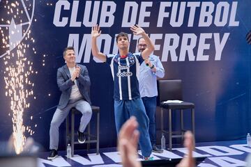 En verano de 2024, ?liver Torres sigui el camino que abri Sergio Canales el verano anterior y firm por el mismo equipo que el cntabro. En su primera temporada lleva jugados 25 partidos.