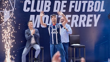 Oliver Torres siguió a Rayados por un año y se convenció de llegar