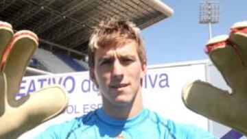 <b>UNA MURALLA. </b>El valenciano Guaita es uno de los porteros menos goleados de la temporada en Segunda.