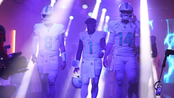 MIAMI GARDENS, FLORIDA - JANUARY 07: Tua Tagovailoa #1, Skylar Thompson #6, and Mike White #14 of the Miami Dolphins walk out prior to game against the Buffalo Bills at Hard Rock Stadium on January 07, 2024 in Miami Gardens, Florida.   Megan Briggs/Getty Images/AFP (Photo by Megan Briggs / GETTY IMAGES NORTH AMERICA / Getty Images via AFP)