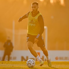 Pezzella, contra la teoría de las rotaciones