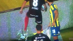 Un dron detuvo el partido hasta que Pablo Pérez lo destrozó