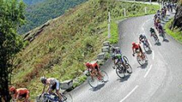 <b>ACABARON LOS PIRINEOS.</B> La primera cita de la Vuelta con la alta montaña sirvió para ratificar el liderato de Isidro Nozal.