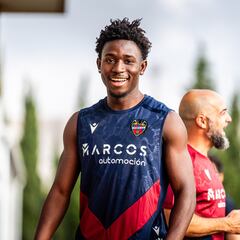 El Levante apuesta por Lass