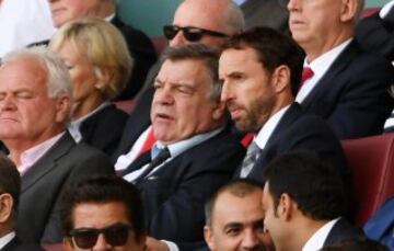 Sam Allardyce and Gareth Southgate enjoying the match