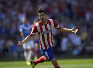 El delantero del Atlético de Madrid David Villa celebra el gol marcado al Almería.