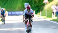Adiós al Giro de Ayuso, martillazo de Carapaz y triplete italiano
