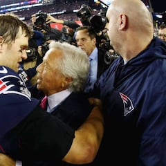 Robert Kraft publica anuncio para agradecer a Tom Brady
