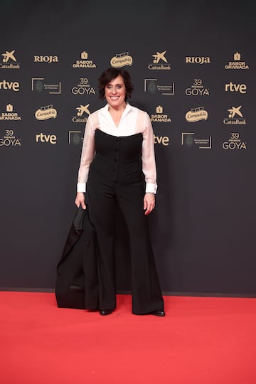 La actriz Clara Segura posa en la alfombra roja.