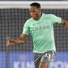 Yerry Mina recibe buena calificación ante Leicester