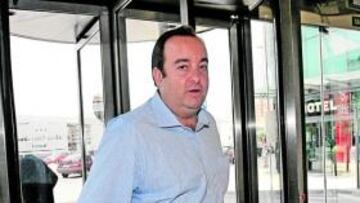 <b>ILUSIÓN. </b>El copropietario del Castellón aseguró que llegarán jugadores importantes al club.