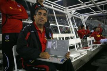 Fue el eterno colaborador de Gustavo Benítez, Posteriormente, inició su carrera en solitario en Paraguay.