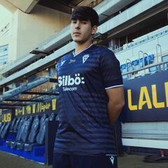 El Cádiz homenajea a Rosario de Cádiz