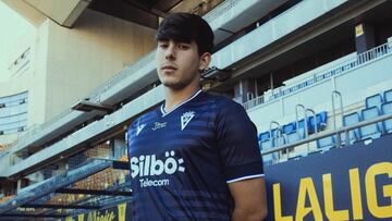 El Cádiz CF presenta su tercera equipación. Foto: Cádiz CF