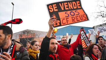 La afición del Reus carga contra Oliver antes del partido