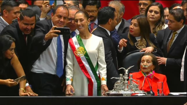 Cuauhtémoc Blanco en Toma de Protesta de Claudia Sheinbaum: esta fue la selfie que se viralizó