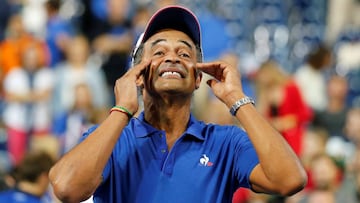 Yannick Noah celebra una victoria del equipo de Francia en la Copa Davis 2018.