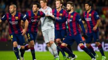 Fernando Torres durante el partido de Liga ante el Barcelona.