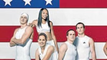 <b>ESTRELLAS. </b>Representantes de la selección estadounidense en la presentación de los uniformes que vestirán en los Juegos de Pekín.