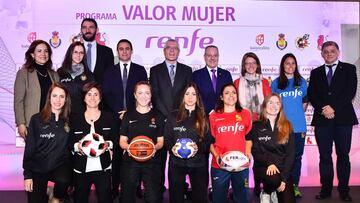 04/03/19  BALONMANO FEMENINO 
 PRESENTACION PROGRAMA VALOR MUJER 
 APOYO DE RENFE AL ARBITRAJE FEMENINO ARBITRAS
 
 FOTO ENVIADA JESUS.MINGUEZ.